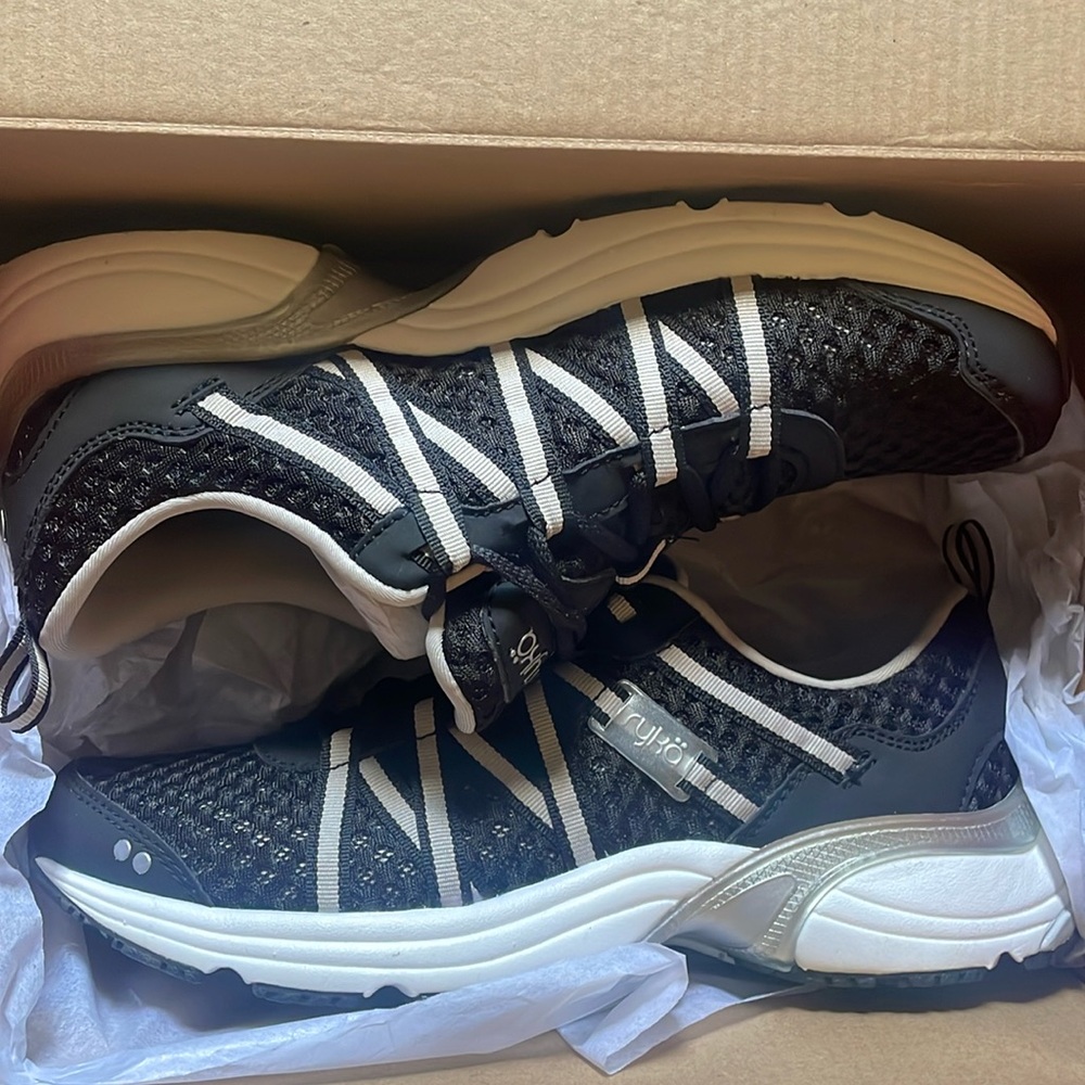 Ryka hydro sport training shoe black silver